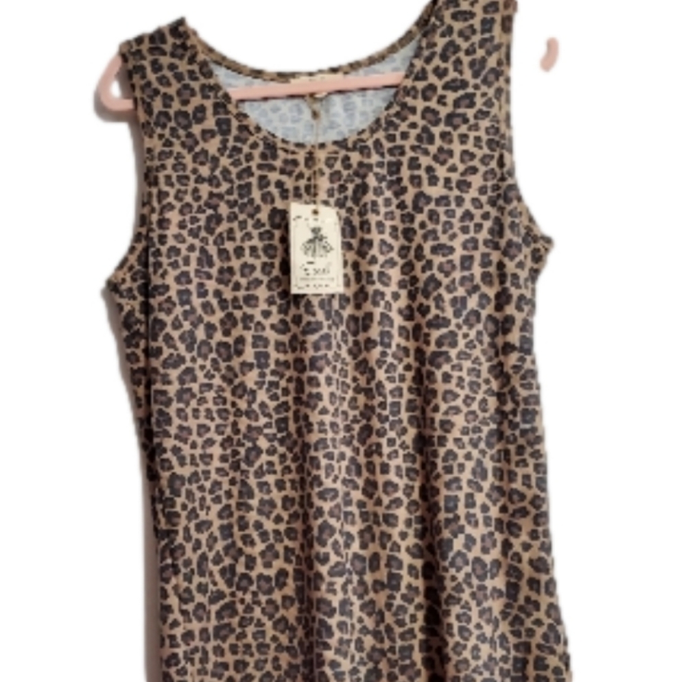 Women's size 2X Leopard print ribbed tank top. NWT By Easel.